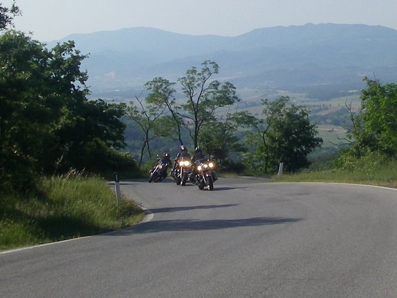 Motorradreisen durch den Apennin in verschiedenen Varianten